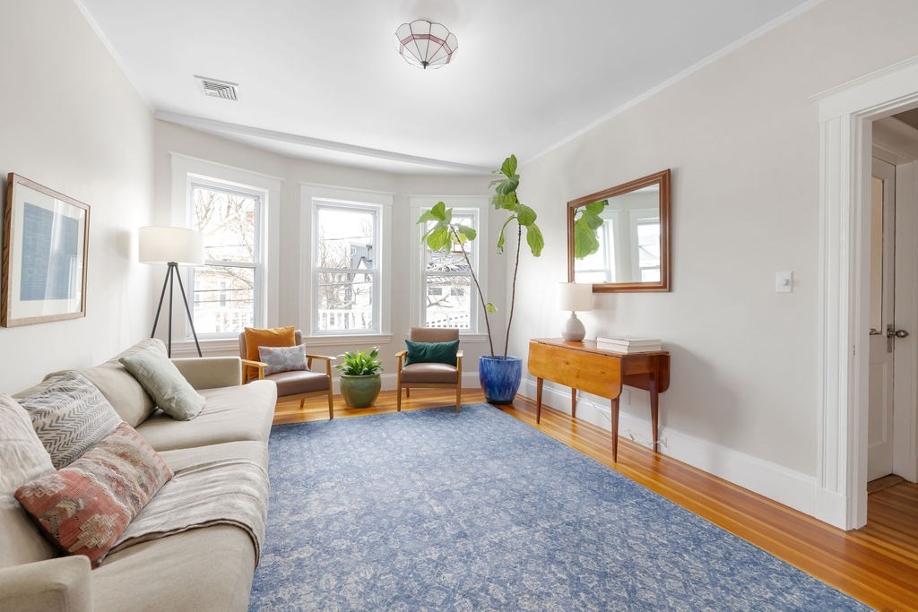 15 Lafayette St., Arlington, Massachusetts, 4 Bedrooms Bedrooms, 7 Rooms Rooms,2 BathroomsBathrooms,Residential,For Sale,Lafayette St.,73494814