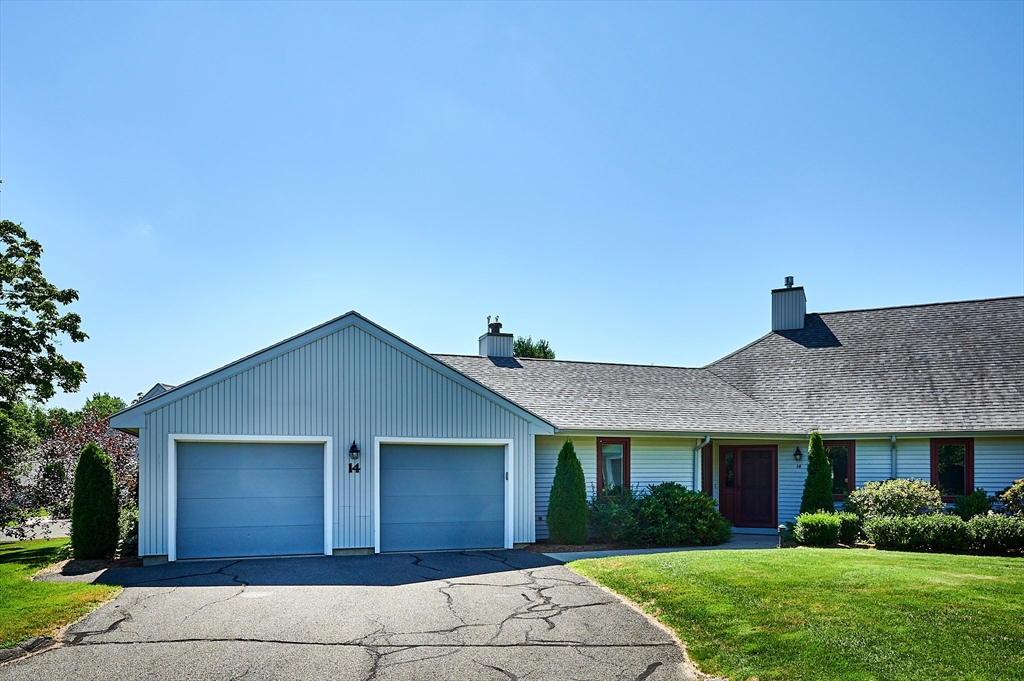 14 Mcintosh Drive, Amherst, Massachusetts, 3 Bedrooms Bedrooms, 7 Rooms Rooms,2 BathroomsBathrooms,Residential,For Sale,Mcintosh Drive,73494833