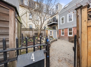 4 Mead Street Ct, Boston, Massachusetts, 2 Bedrooms Bedrooms, 4 Rooms Rooms,2 BathroomsBathrooms,Residential,For Sale,Mead Street Ct,73494772