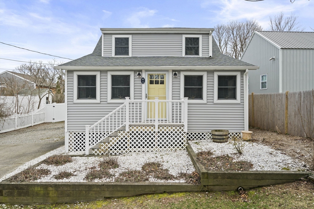 4 Fremont Rd, Marshfield, Massachusetts, 3 Bedrooms Bedrooms, 7 Rooms Rooms,2 BathroomsBathrooms,Residential,For Sale,Fremont Rd,73494675