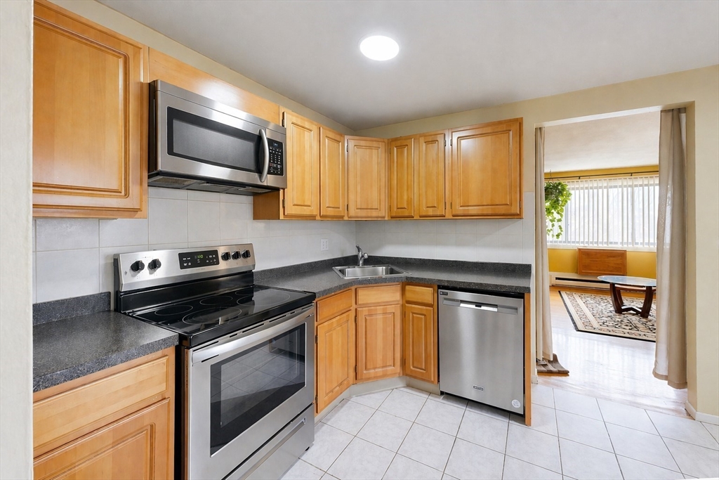 138 Ballou Ave, Boston, Massachusetts, 2 Bedrooms Bedrooms, 4 Rooms Rooms,1 BathroomBathrooms,Residential,For Sale,Ballou Ave,73494633