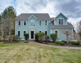 390 Hudson St, Northborough, Massachusetts, 3 Bedrooms Bedrooms, 11 Rooms Rooms,2.5 BathroomsBathrooms,Residential,For Sale,Hudson St,73494983