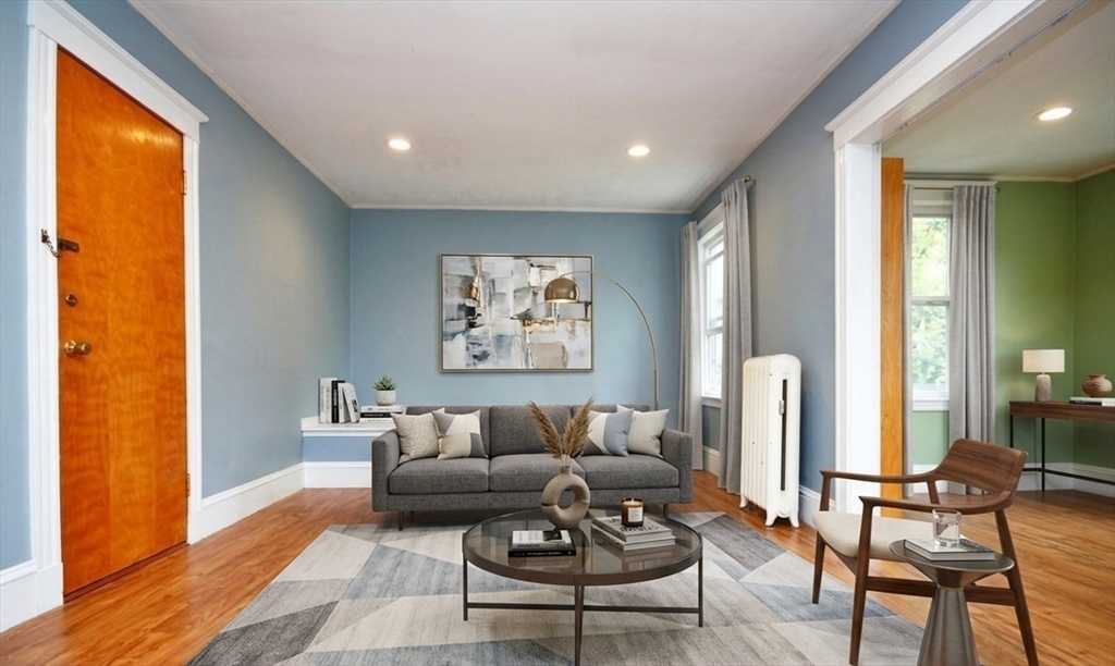 4 Belmont, Newton, Massachusetts, 2 Bedrooms Bedrooms, 5 Rooms Rooms,1 BathroomBathrooms,Residential Lease,For Rent,Belmont,73495002