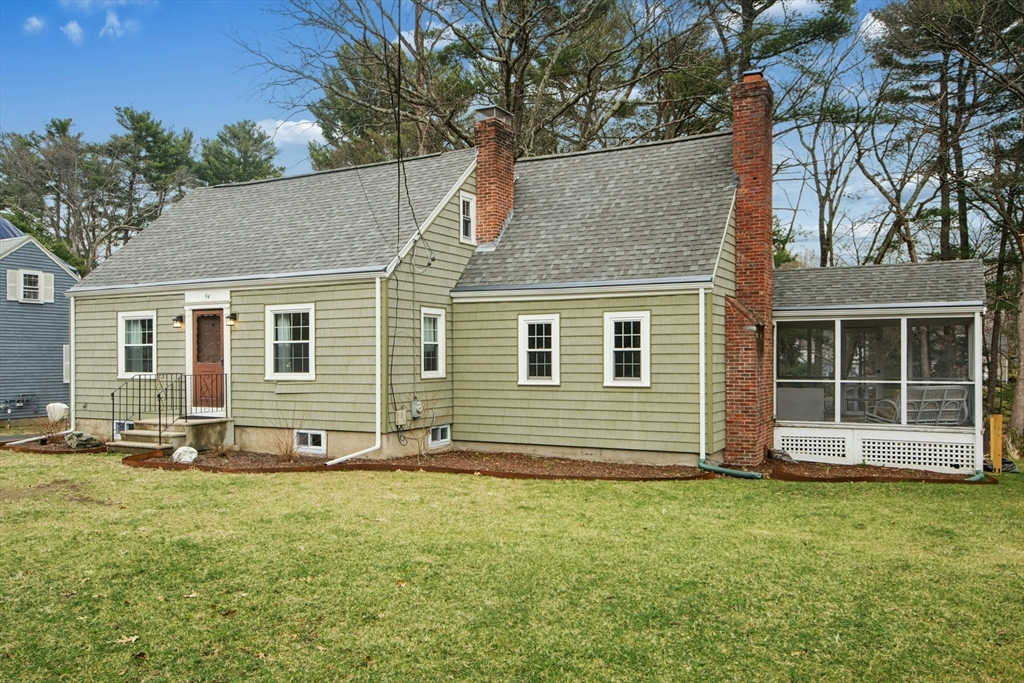 94 Spruce St, Framingham, Massachusetts, 3 Bedrooms Bedrooms, 7 Rooms Rooms,1.5 BathroomsBathrooms,Residential,For Sale,Spruce St,73495007