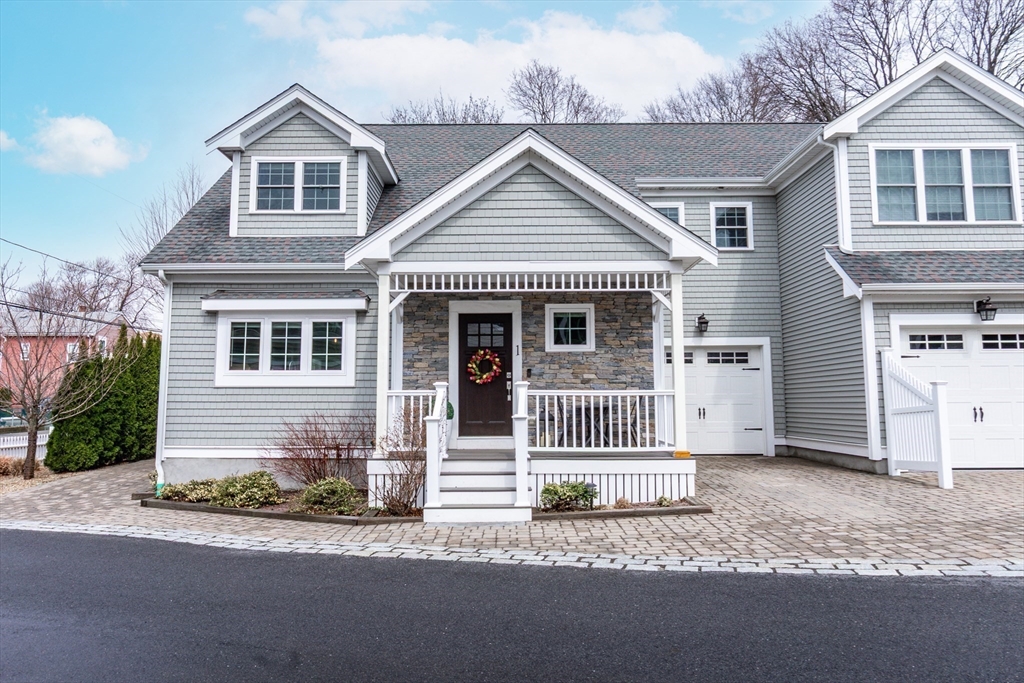 135 Sumner St, Quincy, Massachusetts, 4 Bedrooms Bedrooms, 7 Rooms Rooms,3 BathroomsBathrooms,Residential,For Sale,Sumner St,73495024