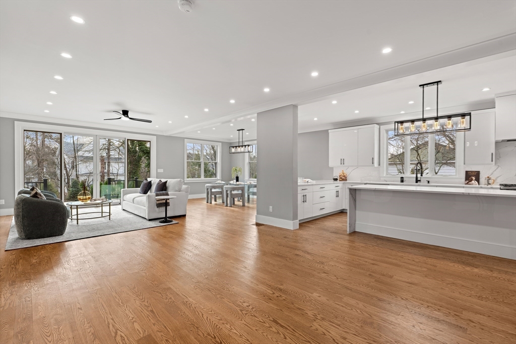 462 Waltham Street, Newton, Massachusetts, 6 Bedrooms Bedrooms, 14 Rooms Rooms,5.5 BathroomsBathrooms,Residential,For Sale,Waltham Street,73495048