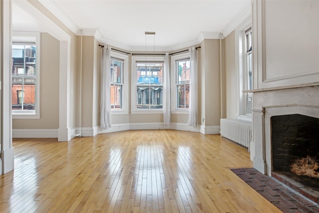 14 Hereford, Boston, Massachusetts, 1 Bedroom Bedrooms, 4 Rooms Rooms,1 BathroomBathrooms,Residential Lease,For Rent,Hereford,73484416