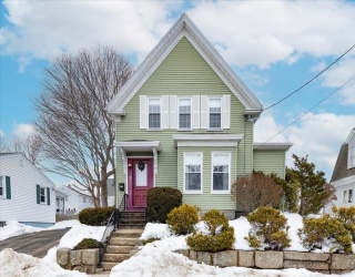 13 Mystic Ave., Gloucester, Massachusetts, 2 Bedrooms Bedrooms, 7 Rooms Rooms,1.5 BathroomsBathrooms,Residential,For Sale,Mystic Ave.,73479430
