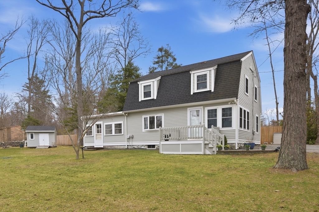 16 Norfolk St., Lakeville, Massachusetts, 3 Bedrooms Bedrooms, 7 Rooms Rooms,1 BathroomBathrooms,Residential,For Sale,Norfolk St.,73486967