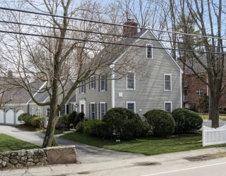 125 North St, Medfield, Massachusetts, 4 Bedrooms Bedrooms, 8 Rooms Rooms,2.5 BathroomsBathrooms,Residential,For Sale,North St,73495089