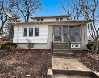 10 Perrot St, Worcester, Massachusetts, 4 Bedrooms Bedrooms, 7 Rooms Rooms,1.5 BathroomsBathrooms,Residential,For Sale,Perrot St,73495243