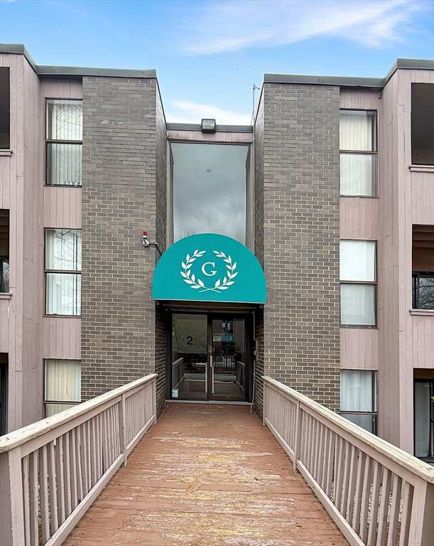 2 Shrewsbury Green Dr, Shrewsbury, Massachusetts, 2 Bedrooms Bedrooms, 4 Rooms Rooms,1 BathroomBathrooms,Residential,For Sale,Shrewsbury Green Dr,73495260