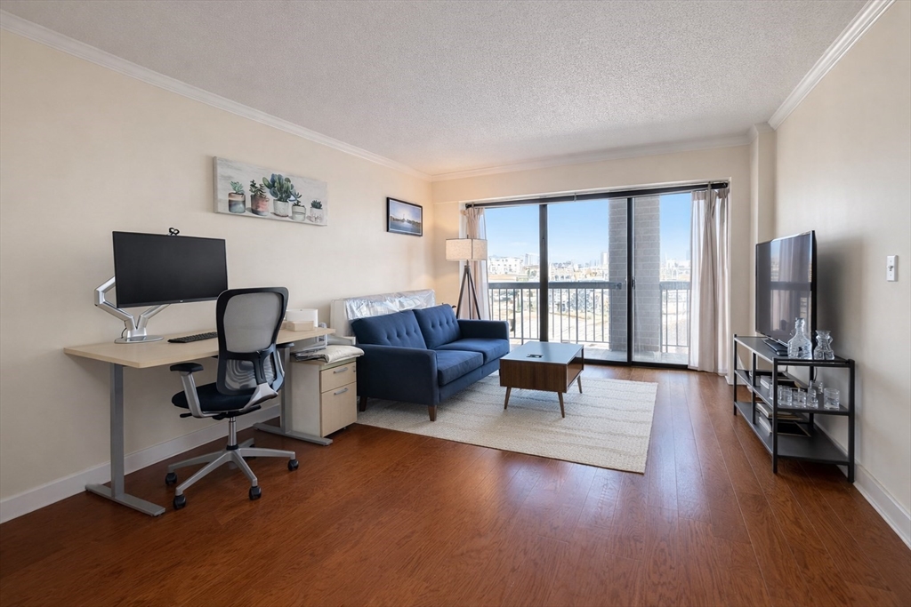 15 N Beacon St, Boston, Massachusetts, 2 Bedrooms Bedrooms, 4 Rooms Rooms,1.5 BathroomsBathrooms,Residential,For Sale,N Beacon St,73495269