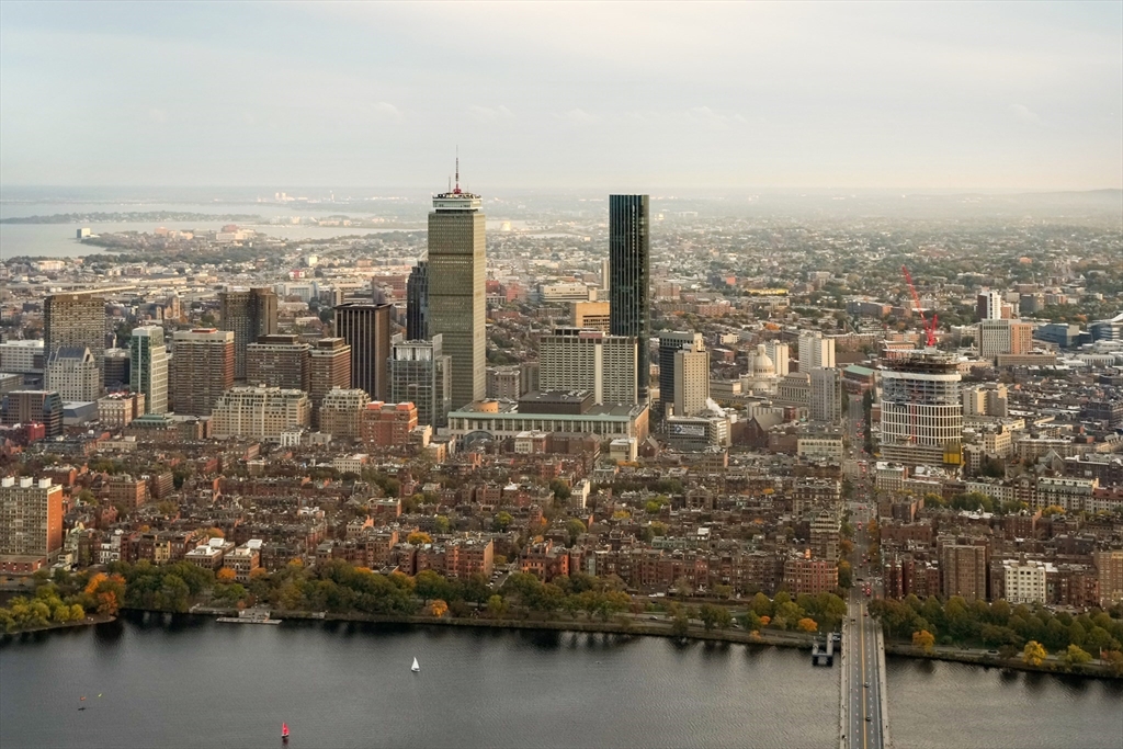 1 Dalton, Boston, Massachusetts, 2 Bedrooms Bedrooms, 2 Rooms Rooms,2.5 BathroomsBathrooms,Residential Lease,For Rent,Dalton,73495082