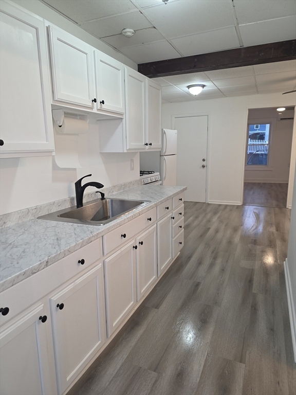 102 Summit Street, Clinton, Massachusetts, 1 Bedroom Bedrooms, 4 Rooms Rooms,1 BathroomBathrooms,Residential Lease,For Rent,Summit Street,73495100