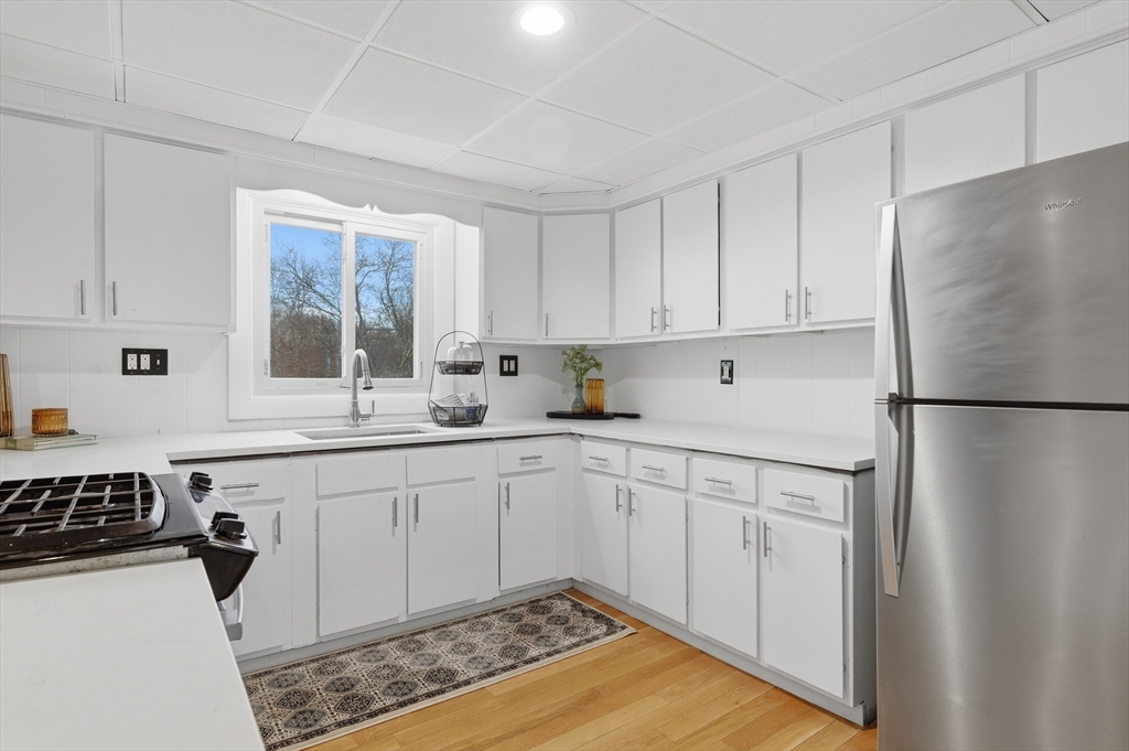 471 South Main Street, Attleboro, Massachusetts, 3 Bedrooms Bedrooms, 8 Rooms Rooms,1 BathroomBathrooms,Residential,For Sale,South Main Street,73495163