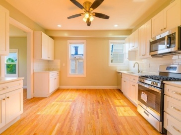 28-30 Chestnut, Boston, Massachusetts, 4 Bedrooms Bedrooms, 6 Rooms Rooms,2 BathroomsBathrooms,Residential Lease,For Rent,Chestnut,73495217