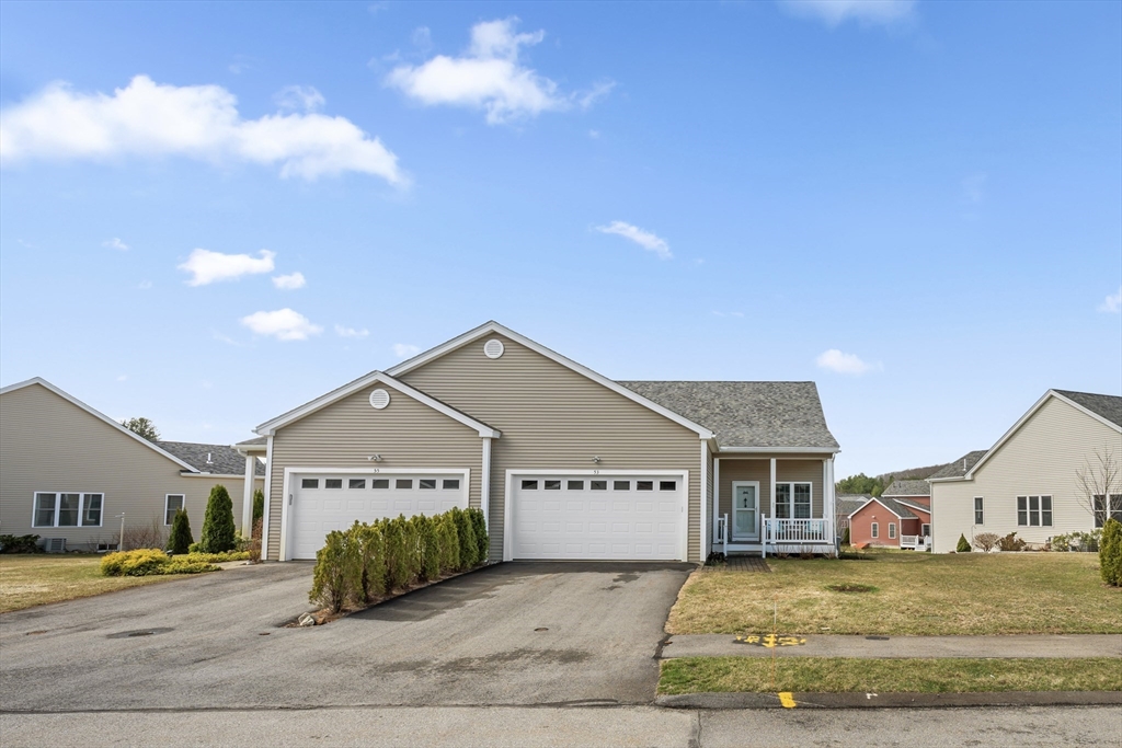 53 Tea Party Circle, Holden, Massachusetts, 2 Bedrooms Bedrooms, 4 Rooms Rooms,2 BathroomsBathrooms,Residential,For Sale,Tea Party Circle,73495273