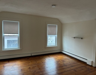 12 Green, Reading, Massachusetts, 1 Bedroom Bedrooms, 3 Rooms Rooms,1 BathroomBathrooms,Residential Lease,For Rent,Green,73495272