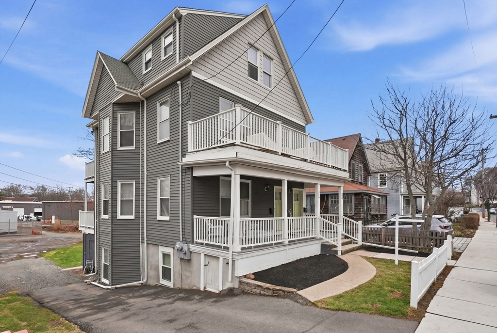 286 Revere St, Winthrop, Massachusetts, 3 Bedrooms Bedrooms, 8 Rooms Rooms,2 BathroomsBathrooms,Residential,For Sale,Revere St,73493638