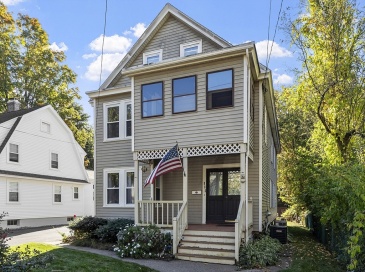 111 Central St, Concord, Massachusetts, 5 Bedrooms Bedrooms, 11 Rooms Rooms,2 BathroomsBathrooms,Residential Income,For Sale,Central St,73440661