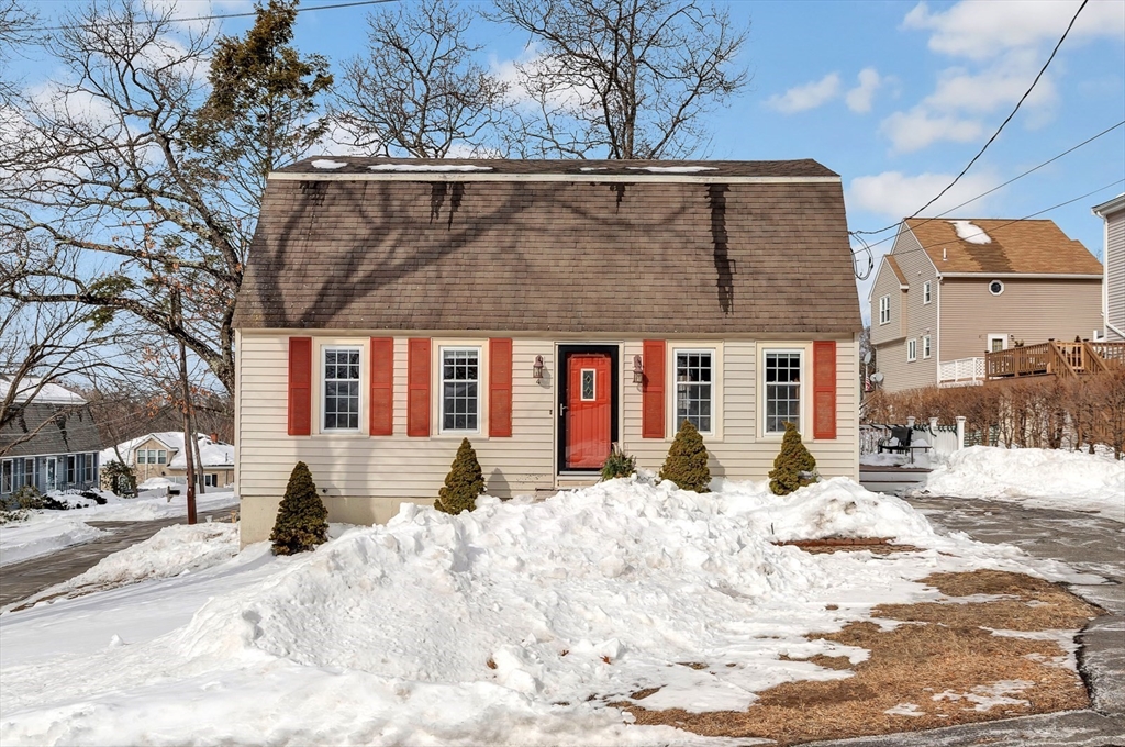 4 Colburn Street, Burlington, Massachusetts, 4 Bedrooms Bedrooms, 8 Rooms Rooms,2.5 BathroomsBathrooms,Residential,For Sale,Colburn Street,73475980