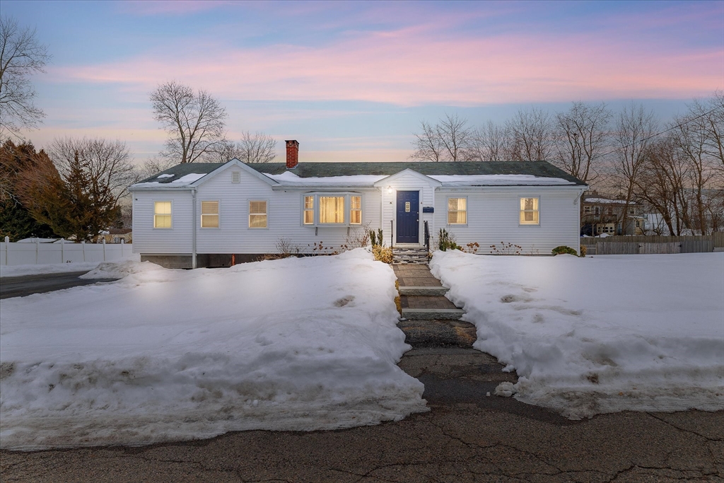 4 Powdrell Ave, Randolph, Massachusetts, 5 Bedrooms Bedrooms, 9 Rooms Rooms,2 BathroomsBathrooms,Residential,For Sale,Powdrell Ave,73479944