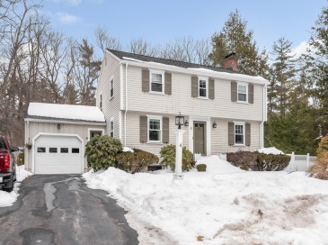 4 Hickory Lane, North Reading, Massachusetts, 3 Bedrooms Bedrooms, 8 Rooms Rooms,1.5 BathroomsBathrooms,Residential,For Sale,Hickory Lane,73478754 4 Hickory Lane, North Reading, Massachusetts, 3 Bedrooms Bedrooms, 8 Rooms Rooms,1.5 BathroomsBathrooms,Residential,For Sale,Hickory Lane,73478754