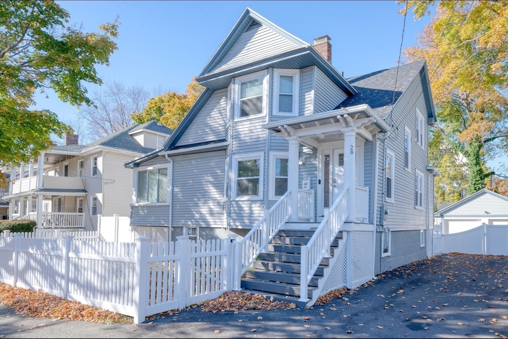 28 Edgewood Circle, Quincy, Massachusetts, 3 Bedrooms Bedrooms, 6 Rooms Rooms,2 BathroomsBathrooms,Residential,For Sale,Edgewood Circle,73478109