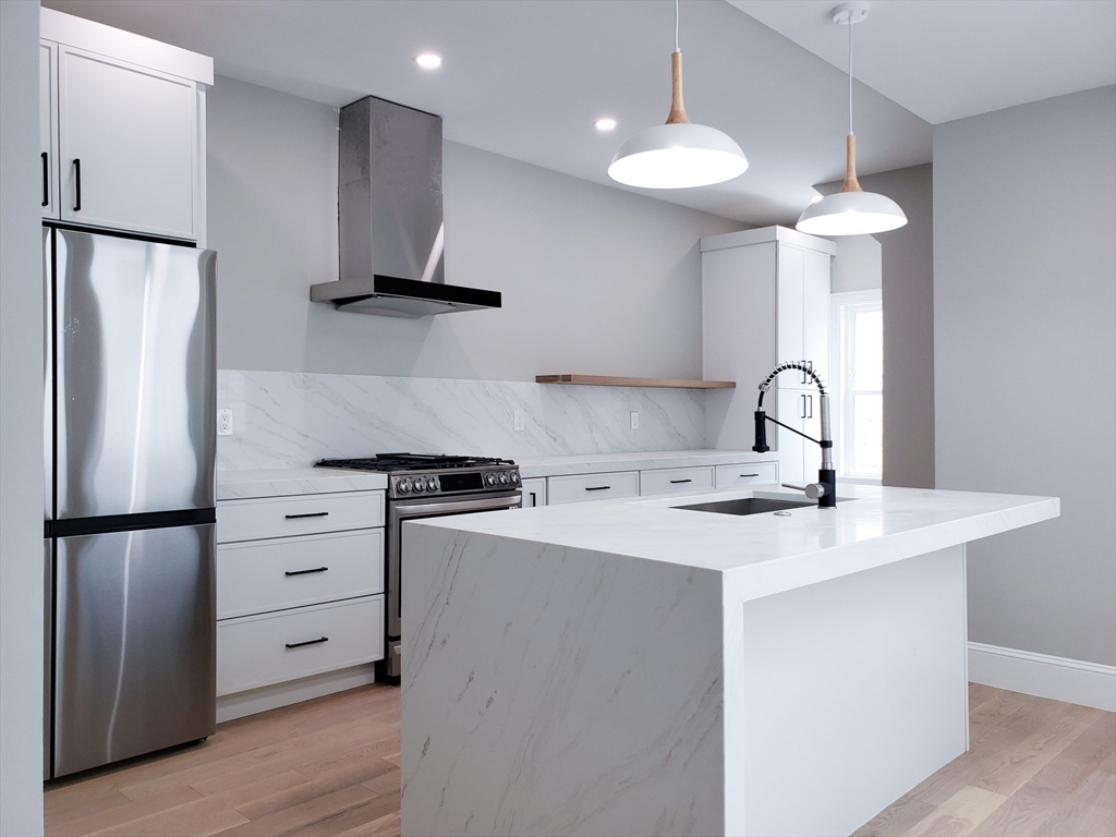 97 Trenton, Boston, Massachusetts, 2 Bedrooms Bedrooms, 6 Rooms Rooms,3 BathroomsBathrooms,Residential Lease,For Rent,Trenton,73495455