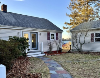 11 Wallace Point Rd Weekly Summer, Bourne, Massachusetts, 2 Bedrooms Bedrooms, 4 Rooms Rooms,1 BathroomBathrooms,Residential Lease,For Rent,Wallace Point Rd Weekly Summer,73495457