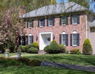 4 Elliston, Weston, Massachusetts, 5 Bedrooms Bedrooms, 11 Rooms Rooms,4.5 BathroomsBathrooms,Residential Lease,For Rent,Elliston,73495470