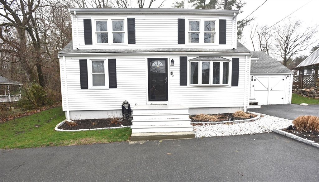 157 Salem St, Rockland, Massachusetts, 3 Bedrooms Bedrooms, 6 Rooms Rooms,1 BathroomBathrooms,Residential,For Sale,Salem St,73495486