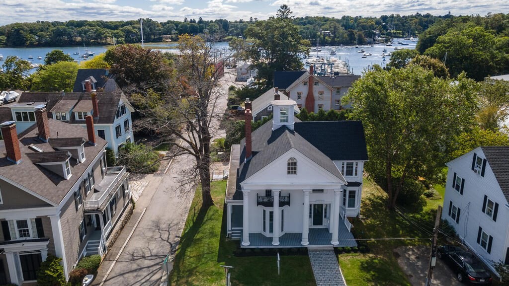 5 Ashland Ave, Manchester, Massachusetts, ,Commercial Lease,For Rent,Ashland Ave,73495287