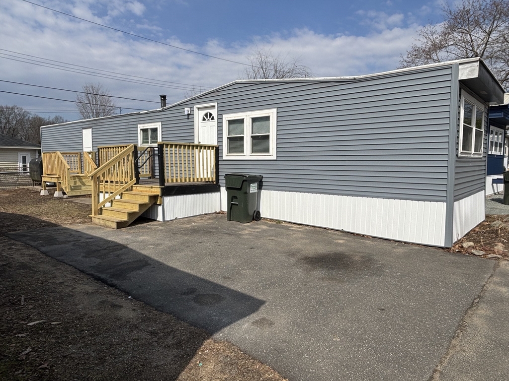 229 Miller Street, Ludlow, Massachusetts, 3 Bedrooms Bedrooms, 5 Rooms Rooms,1 BathroomBathrooms,Residential,For Sale,Miller Street,73495316