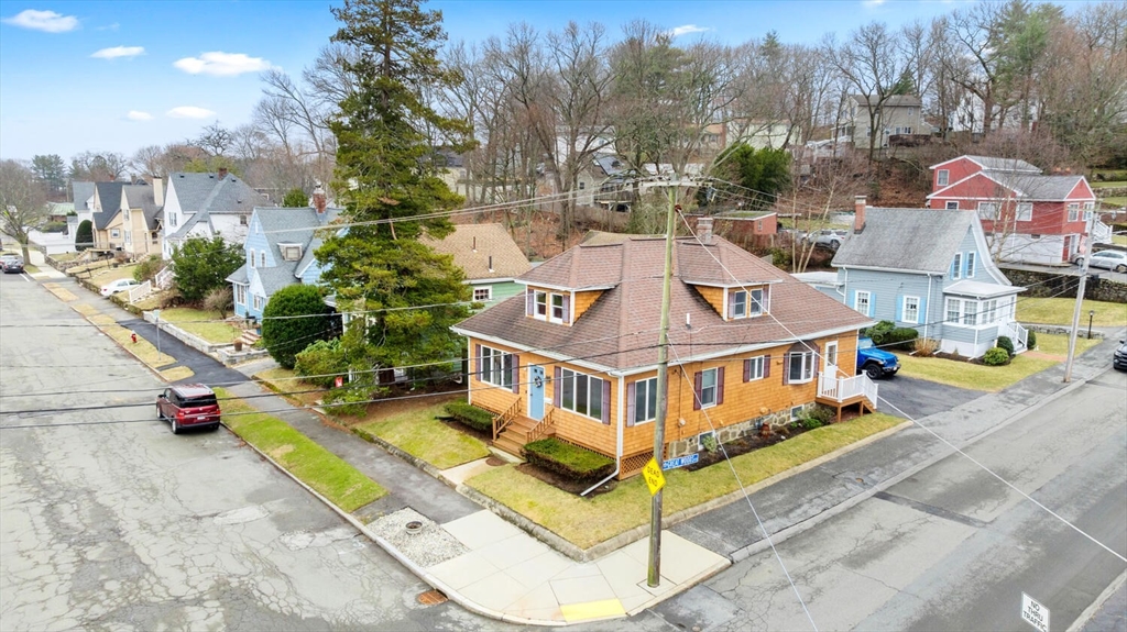 20 Great Woods Rd, Lynn, Massachusetts, 3 Bedrooms Bedrooms, 9 Rooms Rooms,3 BathroomsBathrooms,Residential,For Sale,Great Woods Rd,73495351