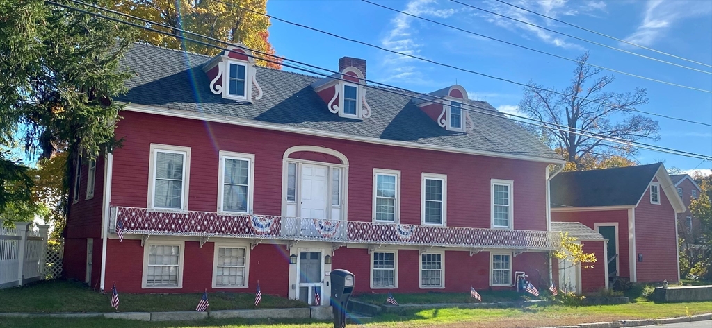 4 Townsend St, Pepperell, Massachusetts, 4 Bedrooms Bedrooms, 8 Rooms Rooms,3.5 BathroomsBathrooms,Residential,For Sale,Townsend St,73495371