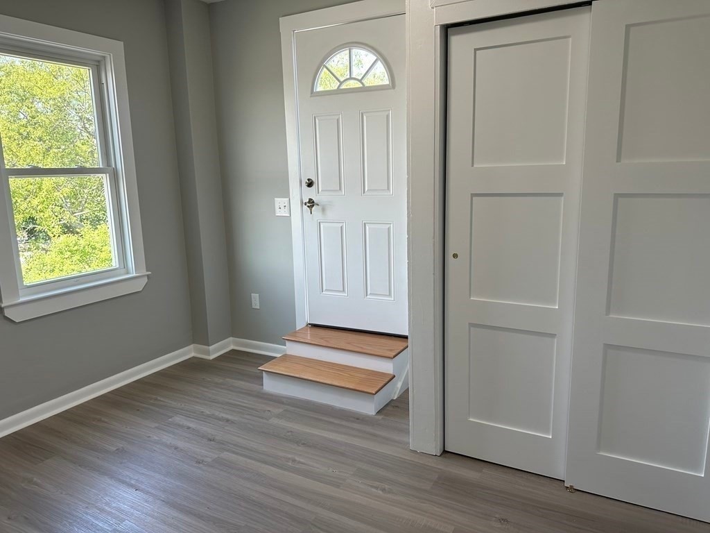 527 Nantasket Ave, Hull, Massachusetts, 1 Bedroom Bedrooms, 2 Rooms Rooms,1 BathroomBathrooms,Residential Lease,For Rent,Nantasket Ave,73495384