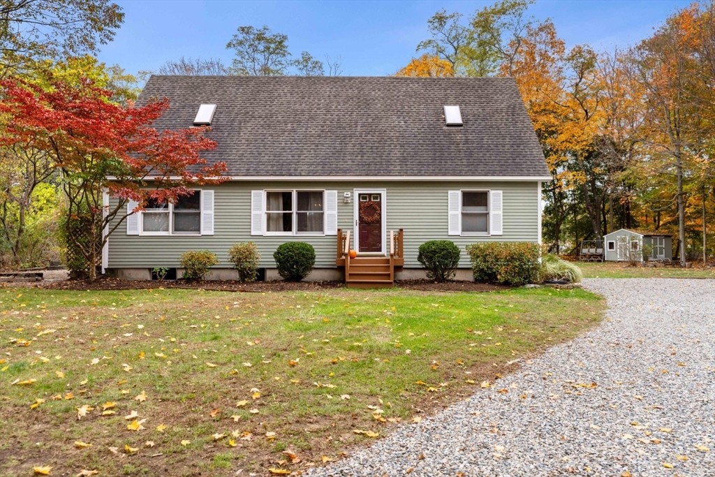 21 Hammond Street, Rowley, Massachusetts, 4 Bedrooms Bedrooms, 7 Rooms Rooms,2 BathroomsBathrooms,Residential,For Sale,Hammond Street,73495400