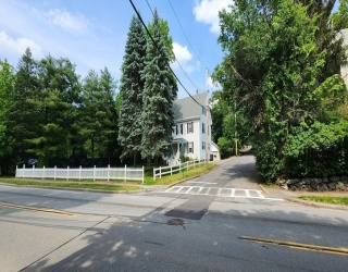 10 Cedar St, Wellesley, Massachusetts, 4 Bedrooms Bedrooms, 10 Rooms Rooms,2.5 BathroomsBathrooms,Residential Lease,For Rent,Cedar St,73495430