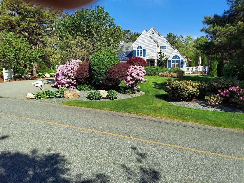 34 Polaris Dr, Mashpee, Massachusetts, 3 Bedrooms Bedrooms, 7 Rooms Rooms,3.5 BathroomsBathrooms,Residential,For Sale,Polaris Dr,73495501