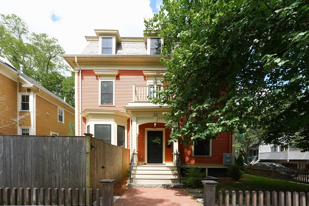 23 Irving St., Cambridge, Massachusetts, 4 Bedrooms Bedrooms, 9 Rooms Rooms,4.5 BathroomsBathrooms,Residential Lease,For Rent,Irving St.,73495508