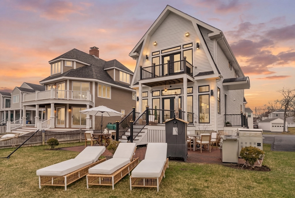 16 Fosters Point, Beverly, Massachusetts, 3 Bedrooms Bedrooms, 7 Rooms Rooms,2.5 BathroomsBathrooms,Residential Lease,For Rent,Fosters Point,73495520