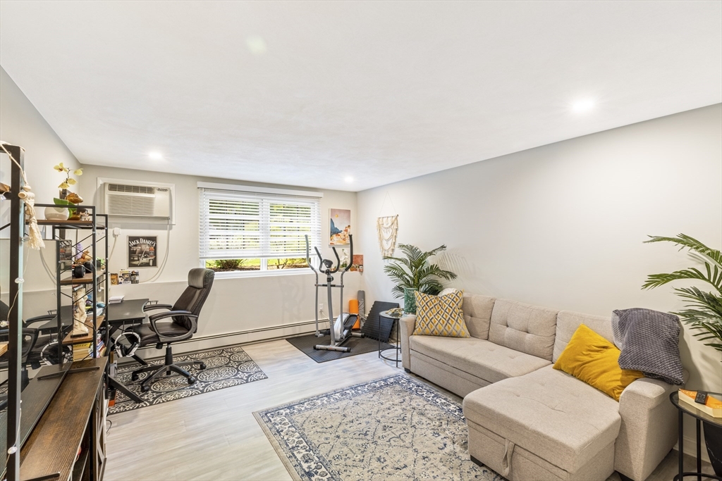 205 Great Rd, Acton, Massachusetts, 1 Bedroom Bedrooms, 4 Rooms Rooms,1 BathroomBathrooms,Residential Lease,For Rent,Great Rd,73495521