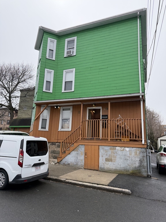 8 Wilson St, Lynn, Massachusetts, 3 Bedrooms Bedrooms, 5 Rooms Rooms,1 BathroomBathrooms,Residential Lease,For Rent,Wilson St,73495528