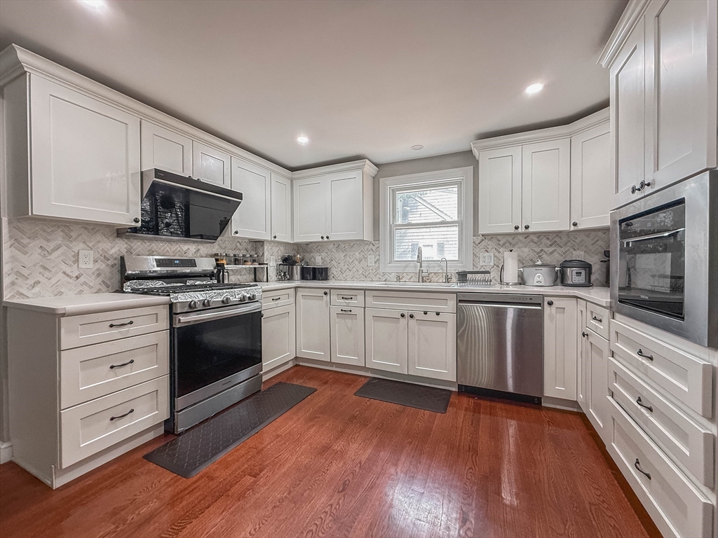 26 Lee Rd, Sharon, Massachusetts, 3 Bedrooms Bedrooms, 7 Rooms Rooms,2 BathroomsBathrooms,Residential Lease,For Rent,Lee Rd,73495545