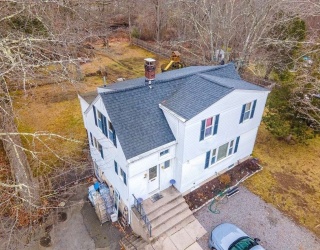70 Riverside Ave., Attleboro, Massachusetts, 4 Bedrooms Bedrooms, 9 Rooms Rooms,2 BathroomsBathrooms,Residential,For Sale,Riverside Ave.,73495464