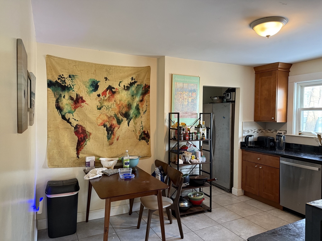 6-8 Cenacle Rd, Boston, Massachusetts, 7 Bedrooms Bedrooms, 15 Rooms Rooms,4 BathroomsBathrooms,Residential Income,For Sale,Cenacle Rd,73479394