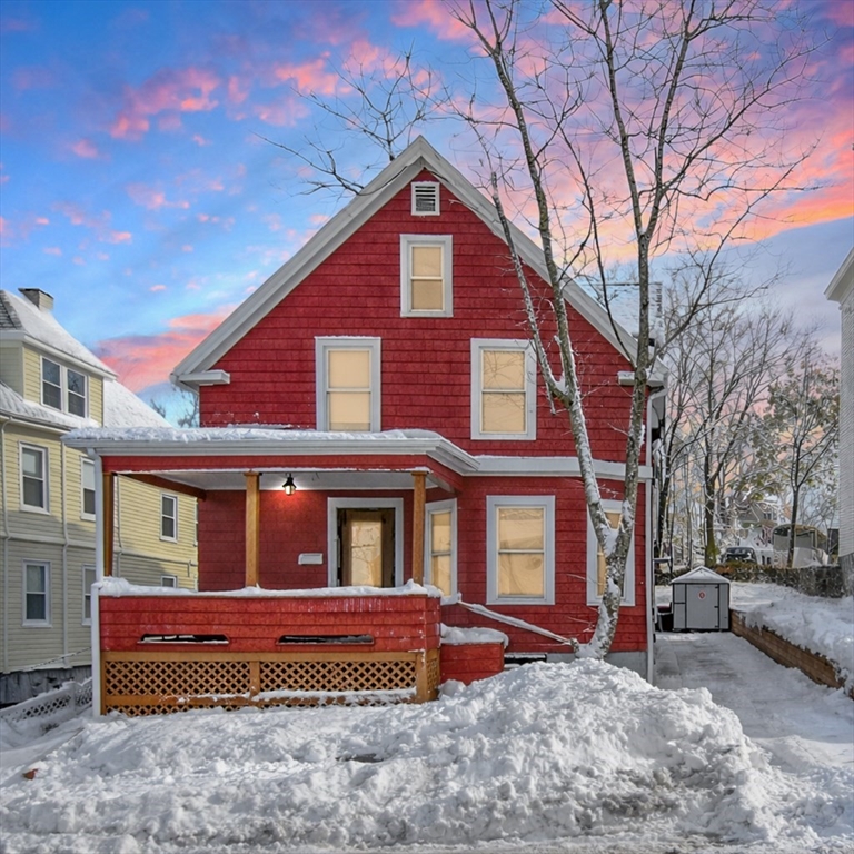 70 Grant St, Lynn, Massachusetts, 3 Bedrooms Bedrooms, 6 Rooms Rooms,1.5 BathroomsBathrooms,Residential,For Sale,Grant St,73474195