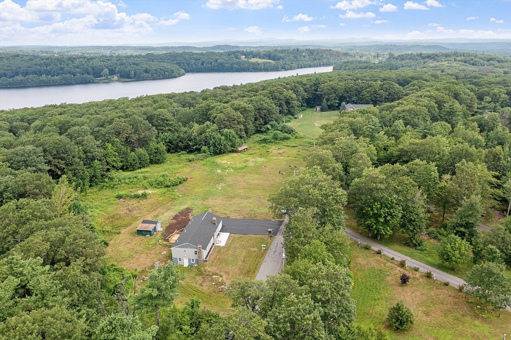 21 Davis Rd, Westminster, Massachusetts, 4 Bedrooms Bedrooms, 6 Rooms Rooms,3 BathroomsBathrooms,Residential,For Sale,Davis Rd,73449814